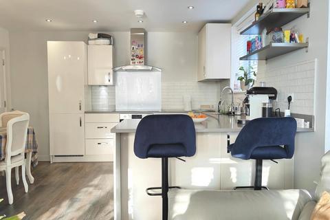 2 bedroom apartment for sale, Earle Crescent, Wokingham