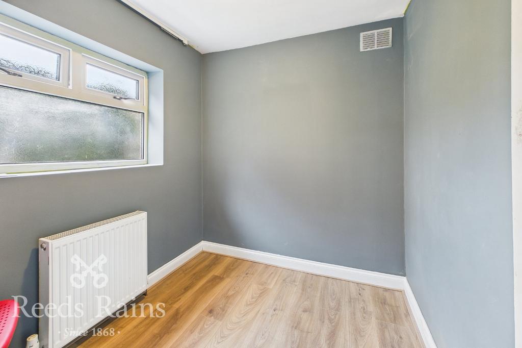 Bedroom 3/Study
