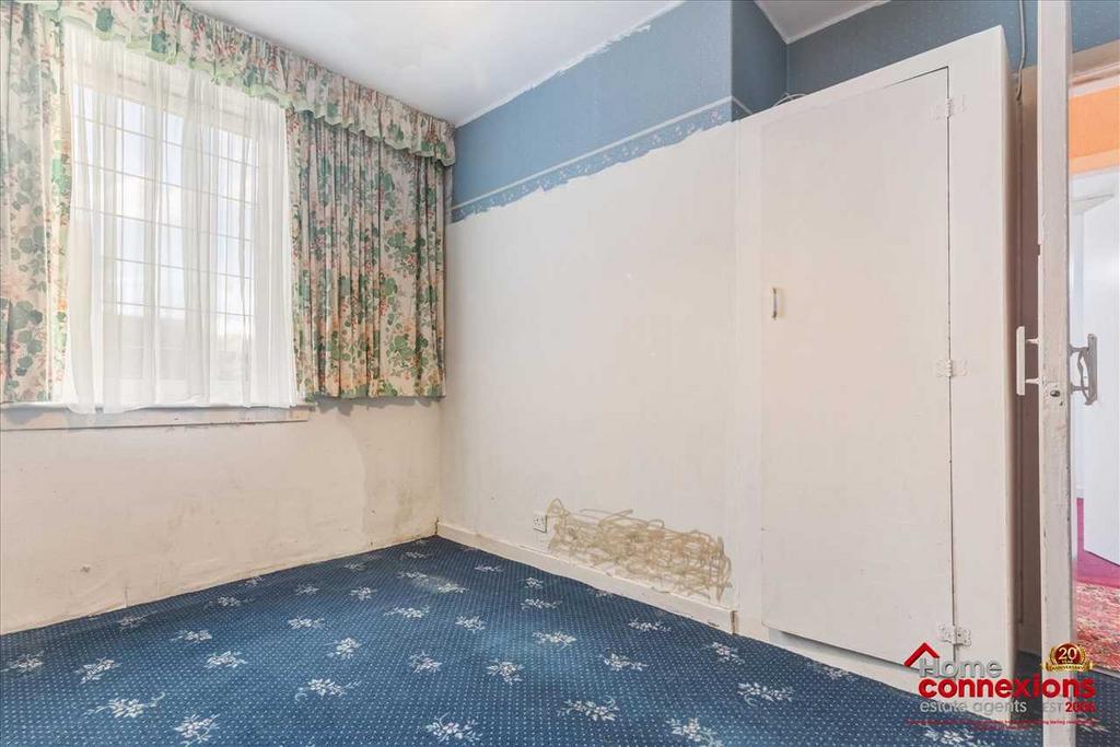 Bedroom Two (2)