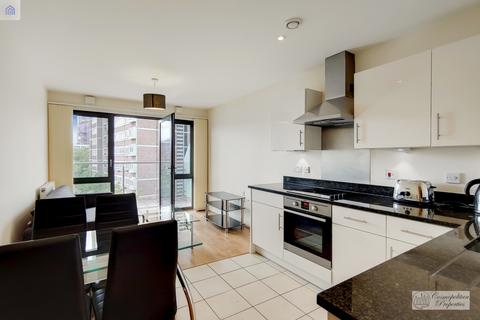 1 bedroom flat to rent, 12 Gwynne Road, SW11 3GJ