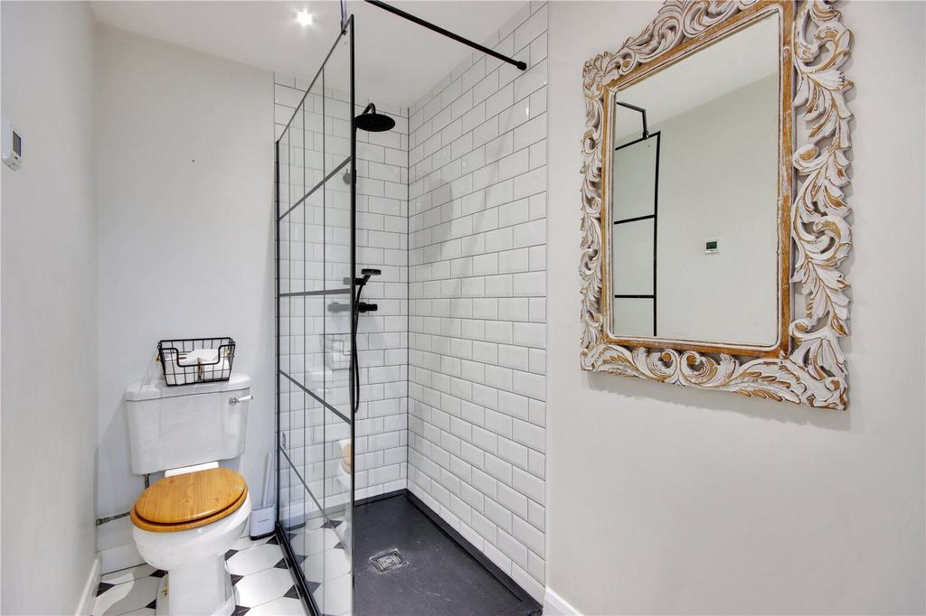 Shower/Utility Room