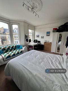 1 bedroom in a house share to rent, Lilyville Road, London, SW6