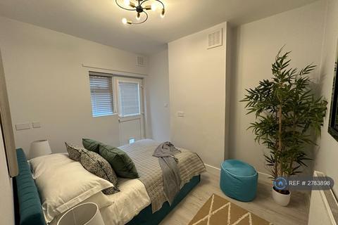 undefined, Ling Road, London, E16