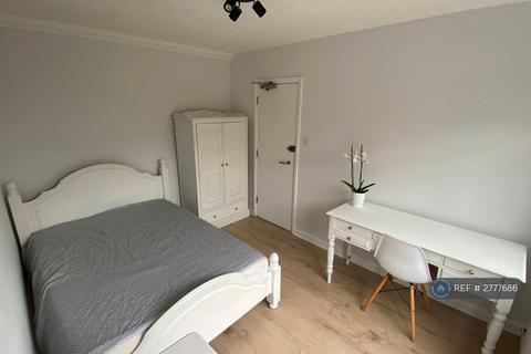 undefined, Whitmore Green, Farnham, GU9