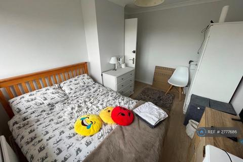 undefined, Whitmore Green, Farnham, GU9