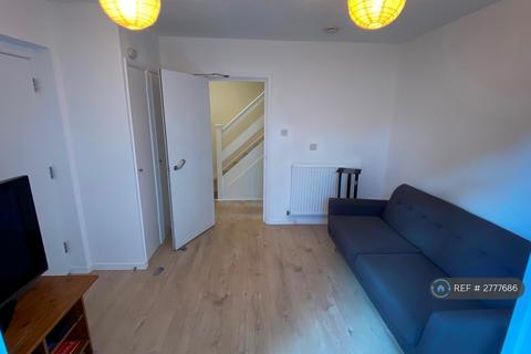 undefined, Whitmore Green, Farnham, GU9