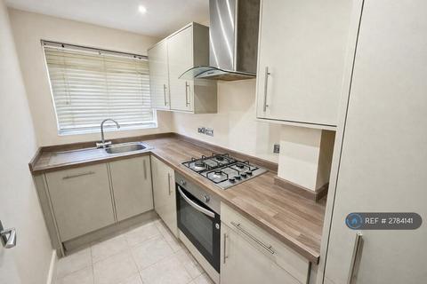 2 bedroom end of terrace house to rent, Kingswood Court, Luton, LU1