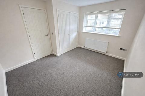 2 bedroom end of terrace house to rent, Kingswood Court, Luton, LU1