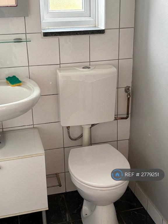 New Toilet Cistern And Seat