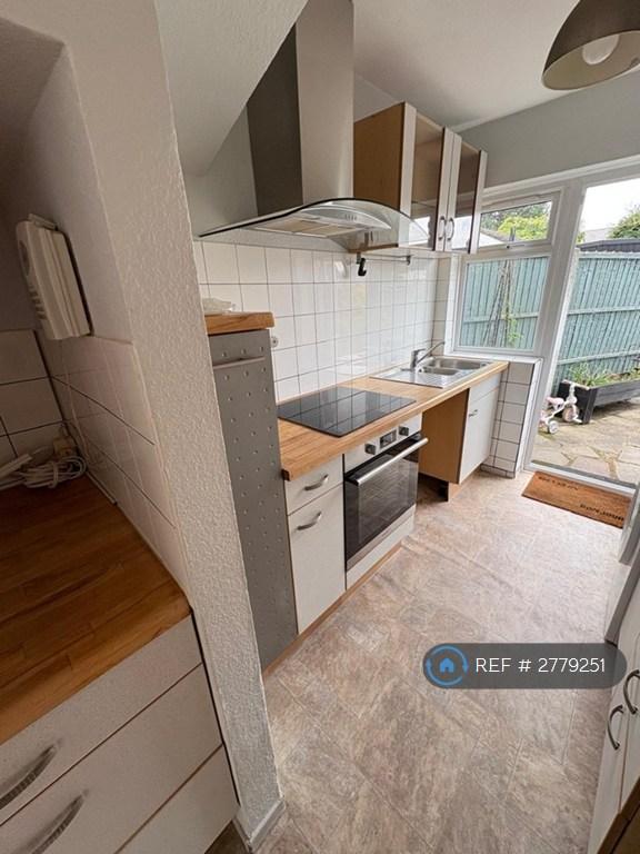 Kitchen Left