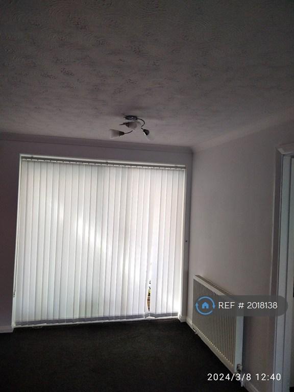 Living Room Rear To Conservatory