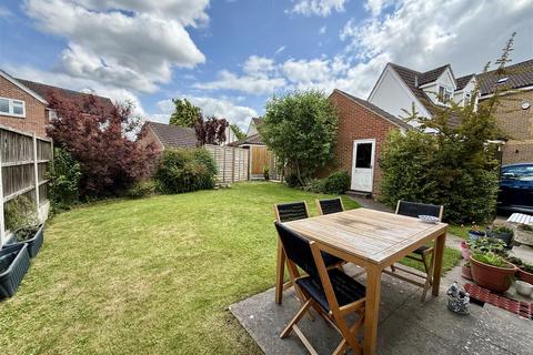 4 bedroom detached house for sale, Lampern Crescent, Billericay