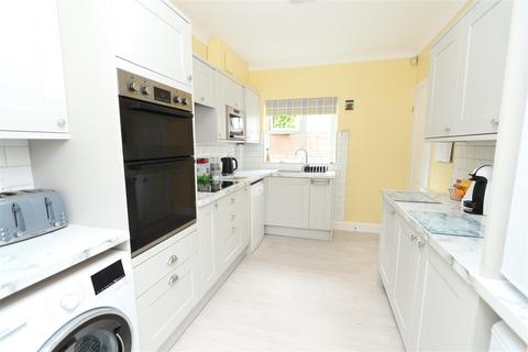 4 bedroom detached house for sale, Lampern Crescent, Billericay