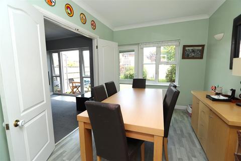 4 bedroom detached house for sale, Lampern Crescent, Billericay