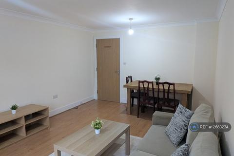 2 bed flat/apartment for rent in York Road, Woking, GU22