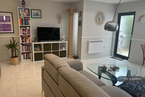 undefined, Clearview, Newquay, TR7