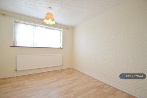 3 bedroom terraced house to rent, Denmark Road, London, SE25