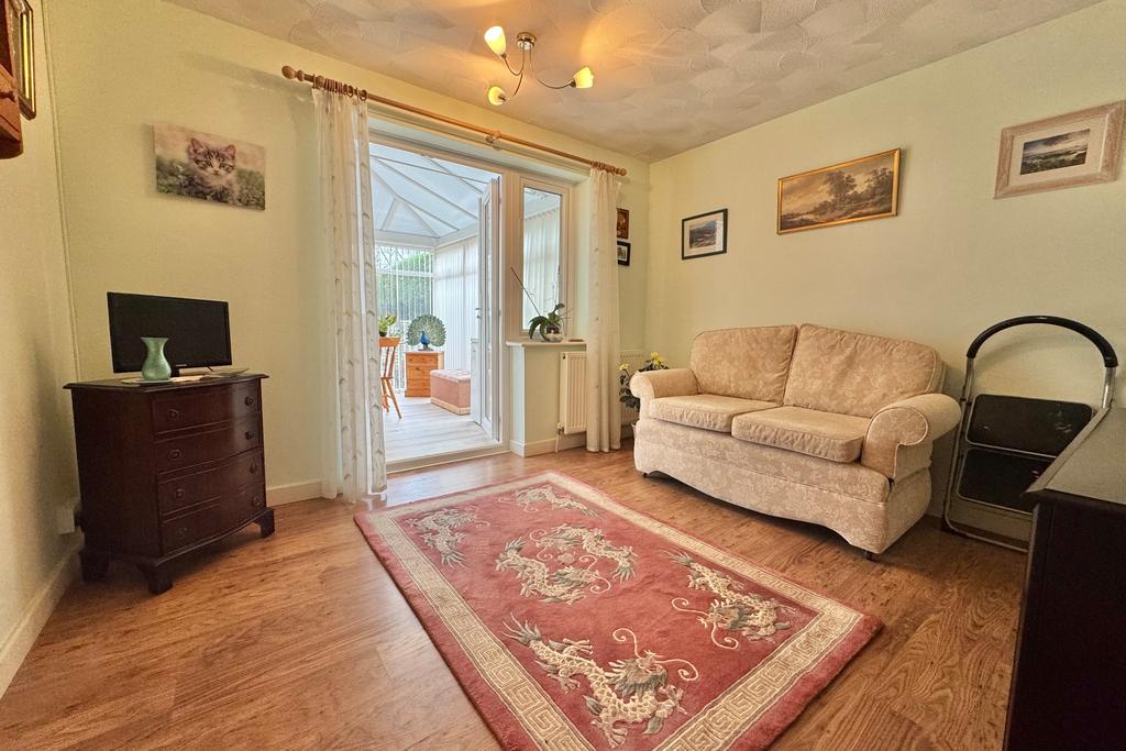 Dining room/bed 3