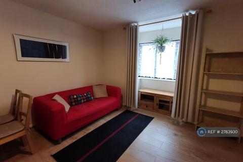 1 bedroom flat to rent, Priors Court, Reading, RG1