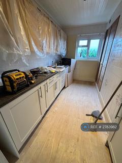 2 bedroom flat to rent, Nork Way, Banstead, SM7