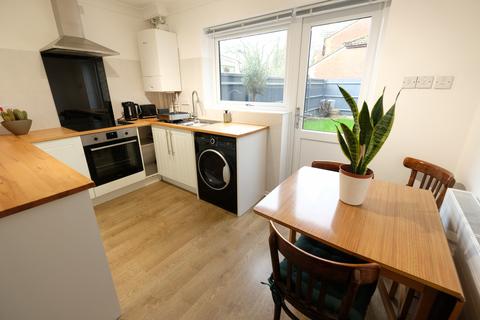 2 bedroom end of terrace house for sale, Larkspur Drive, Marchwood SO40