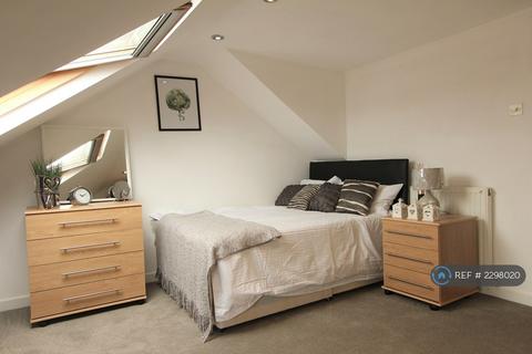 undefined, Grange Avenue, Reading, RG6