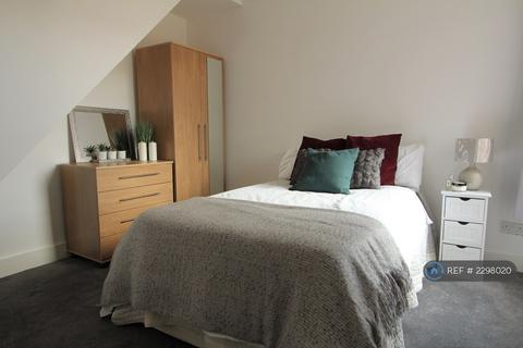 undefined, Grange Avenue, Reading, RG6