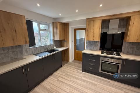 3 bedroom semi-detached house to rent, Cranbourne Road, Ashton-Under-Lyne, OL7