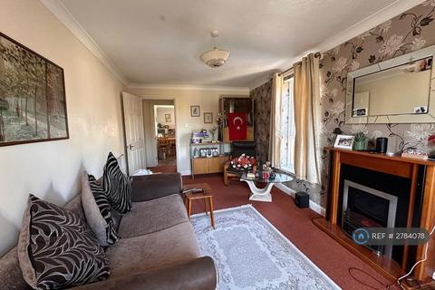 2 bedroom flat to rent, Morrison Circus, Edinburgh, EH3