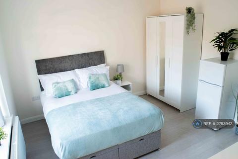 undefined, Cuckoo Avenue, London, W7