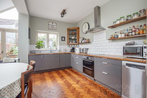 4 bedroom terraced house for sale, Alexandra Road, Golden Triangle