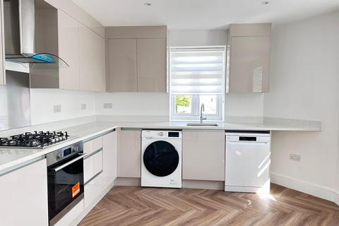 2 bedroom flat to rent, Uxbridge UB8