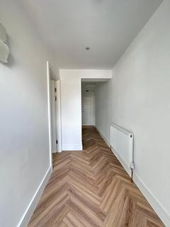 2 bedroom flat to rent, Uxbridge UB8