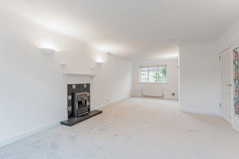 3 bedroom flat for sale, Dorchester Place, Flat 30, Chesterfield Court, Kelvindale, Glasgow, G12 0BW