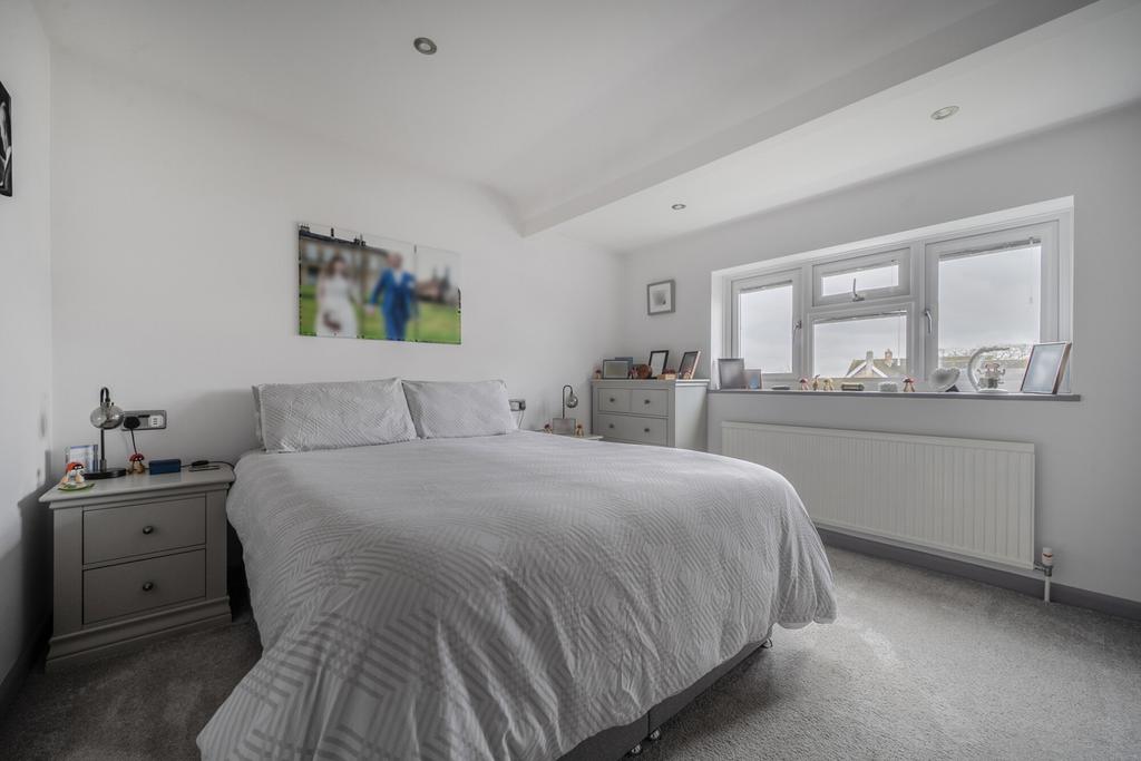 1405061-15-697b75...