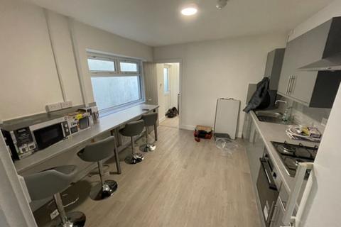 undefined, Broadway, Cardiff, CF24