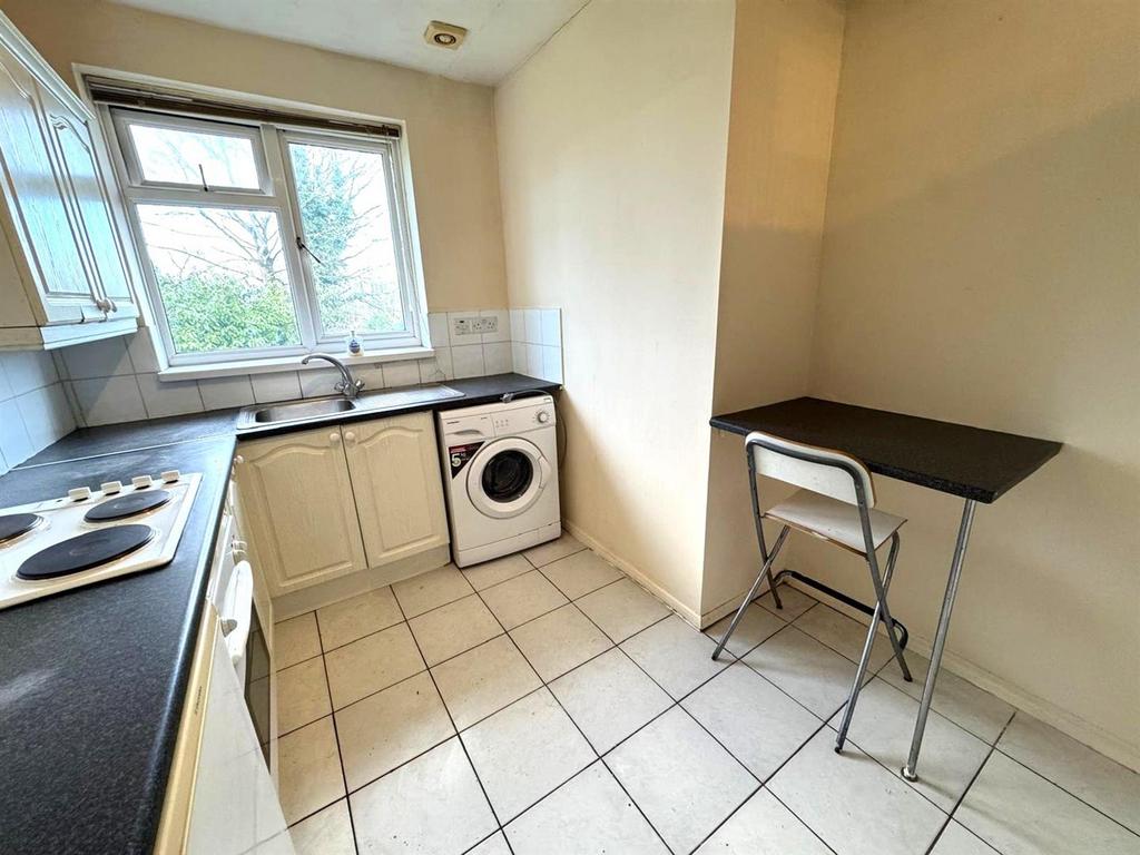 Kitchen Pic 2