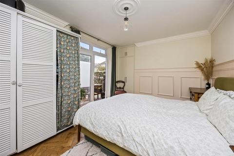 2 bedroom flat for sale, Old London Road, Patcham Village, Brighton