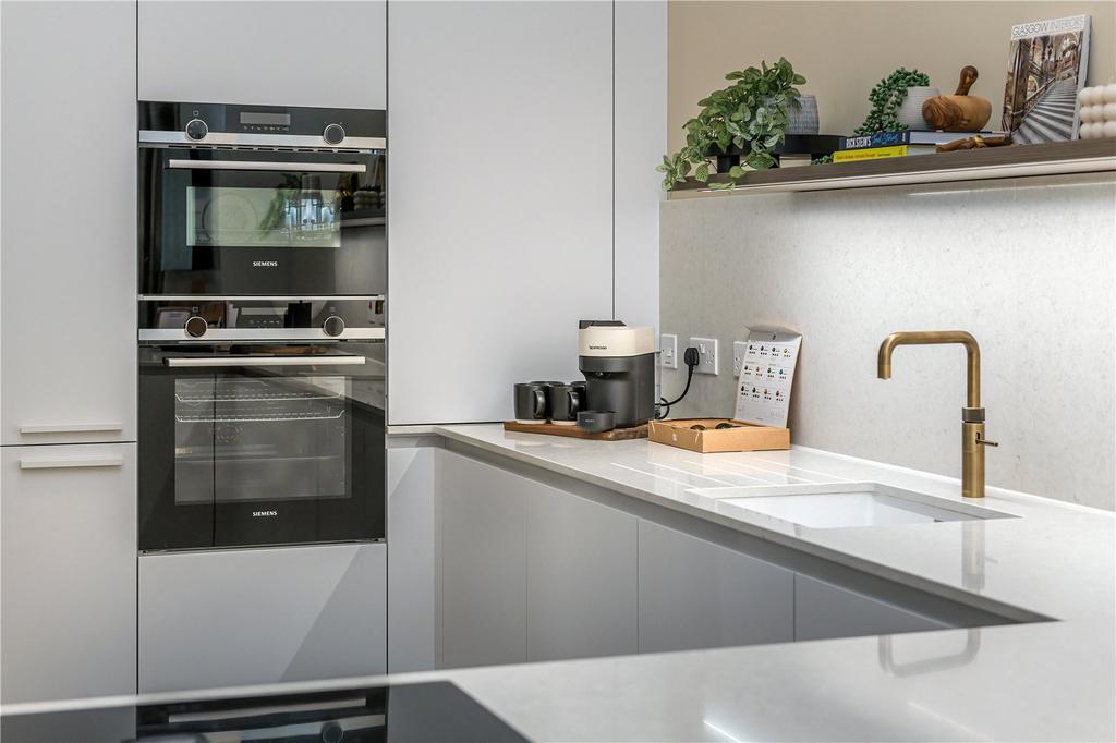 Lounge/Kitchen