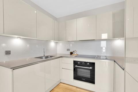 1 bedroom flat for sale, Greyhound Parade, London