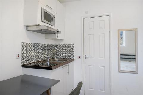 Studio to rent, St. Petersburgh Place, W2