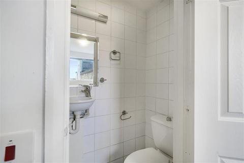 Studio to rent, St. Petersburgh Place, W2