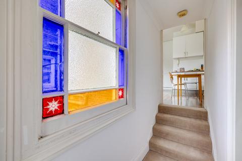 1 bedroom flat for sale, Fulham Palace Road, Bishops Park, London
