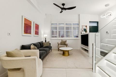undefined, Queens Mews, London