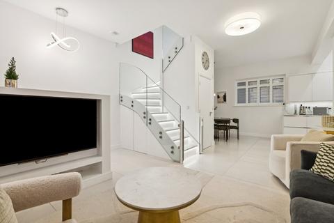 undefined, Queens Mews, London
