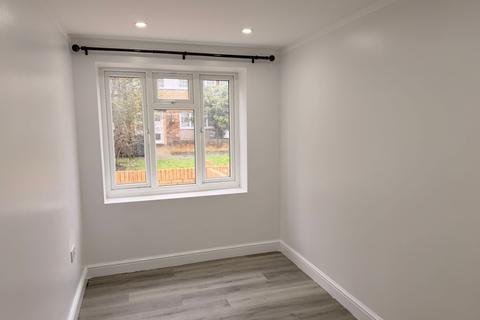 undefined, dagenham, RM10