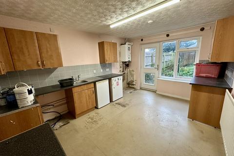 3 bedroom townhouse for sale, 40 Prince Edward Crescent, Telford, Shropshire TF3 2JU