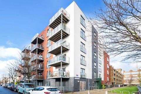 1 bedroom flat for sale, Rushton Walk, London, E3