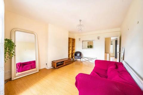 2 bedroom flat to rent, Caledonian Road, London, N7