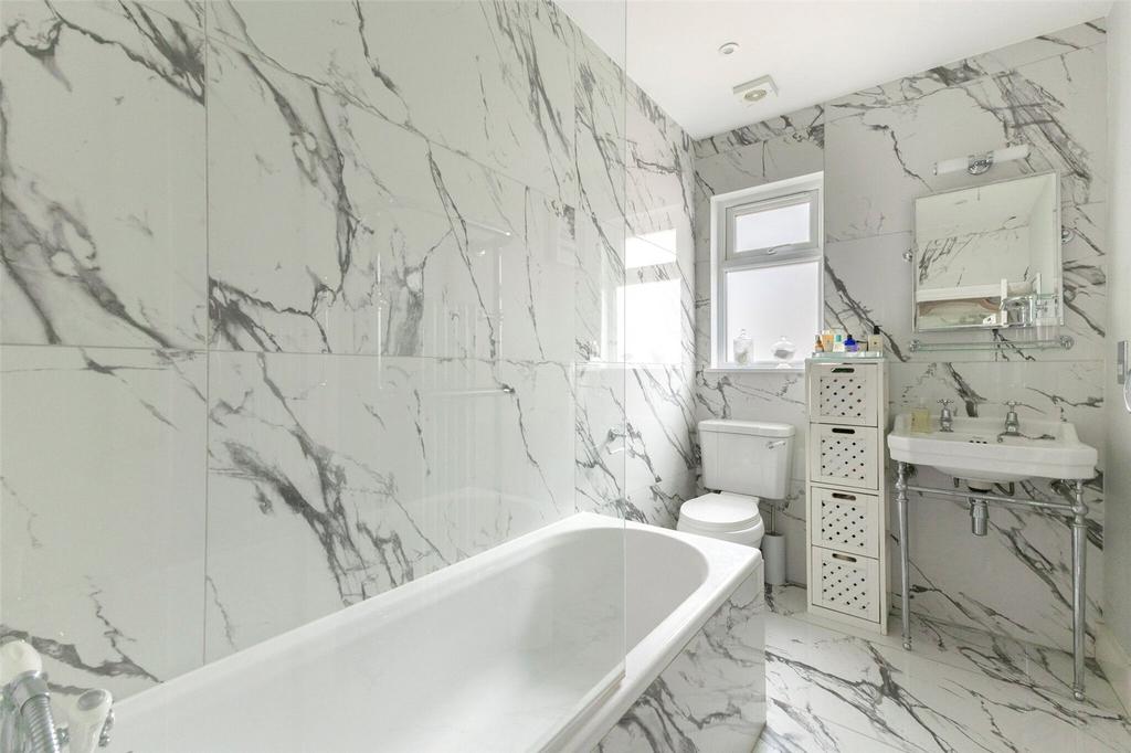 Bath/Shower Room